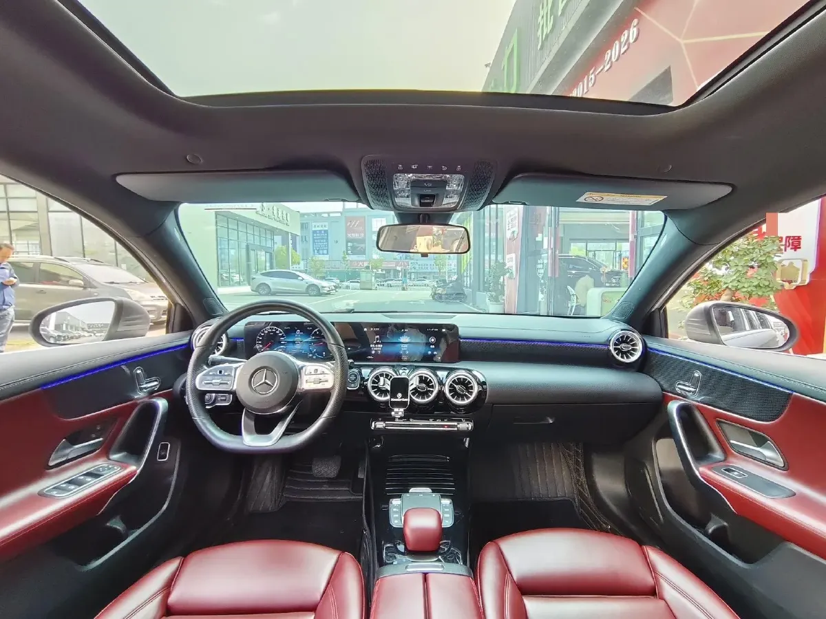 2022 Mercedes-Benz A Class 1.3T 163HP L4 7DCT,autocango,china used car exporter,china ev exporter,chinese used car exporter,chinese used ev exporter
