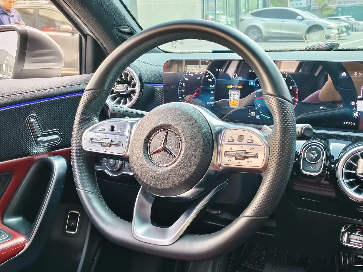 2022 Mercedes-Benz A Class 1.3T 163HP L4 7DCT,autocango,china used car exporter,china ev exporter,chinese used car exporter,chinese used ev exporter