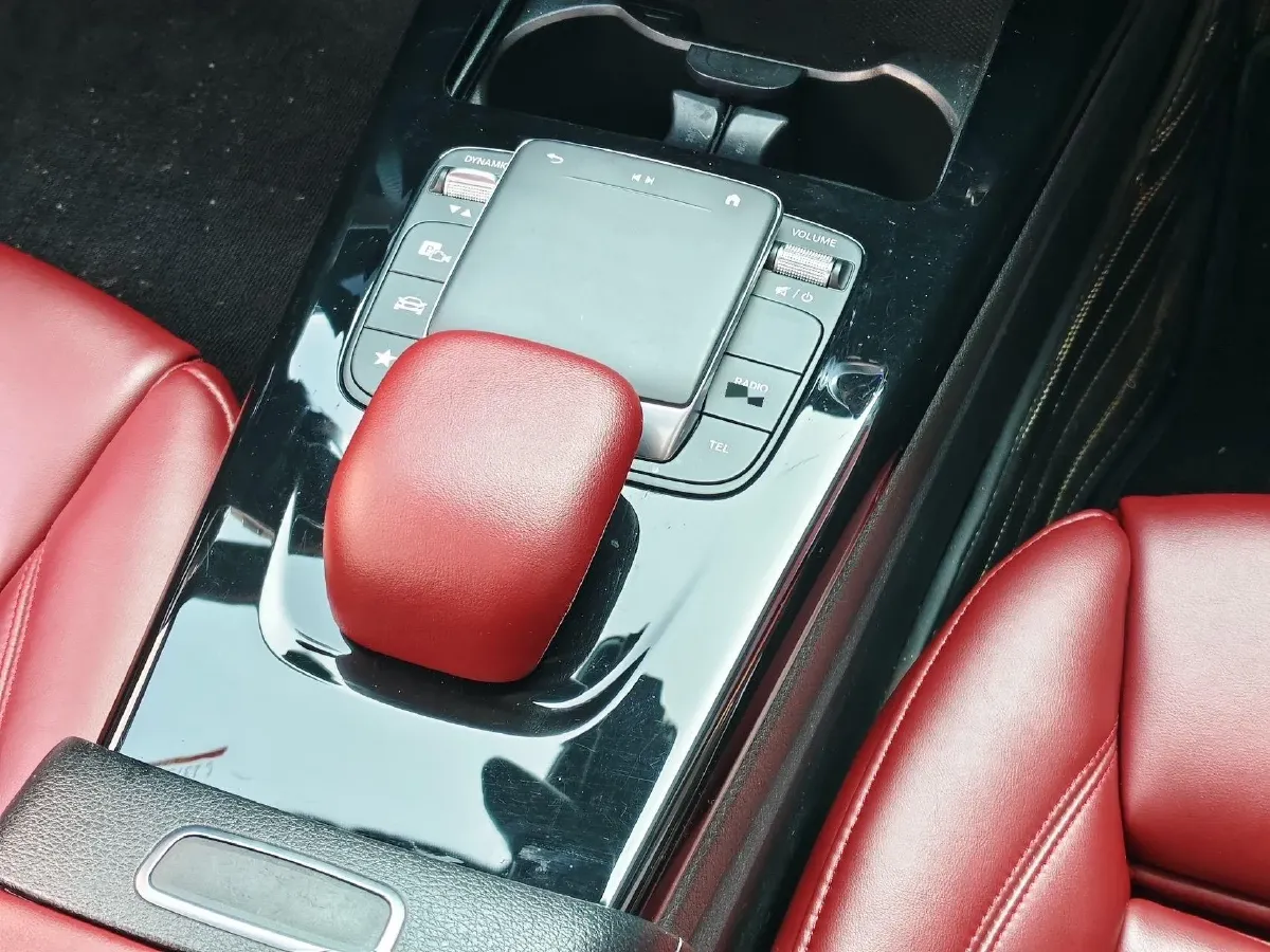 2022 Mercedes-Benz A Class 1.3T 163HP L4 7DCT,autocango,china used car exporter,china ev exporter,chinese used car exporter,chinese used ev exporter