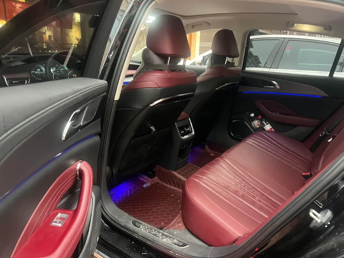 2024 HongQi H5 2.0T 224HP L4 8AT,autocango,china used car exporter,china ev exporter,chinese used car exporter,chinese used ev exporter