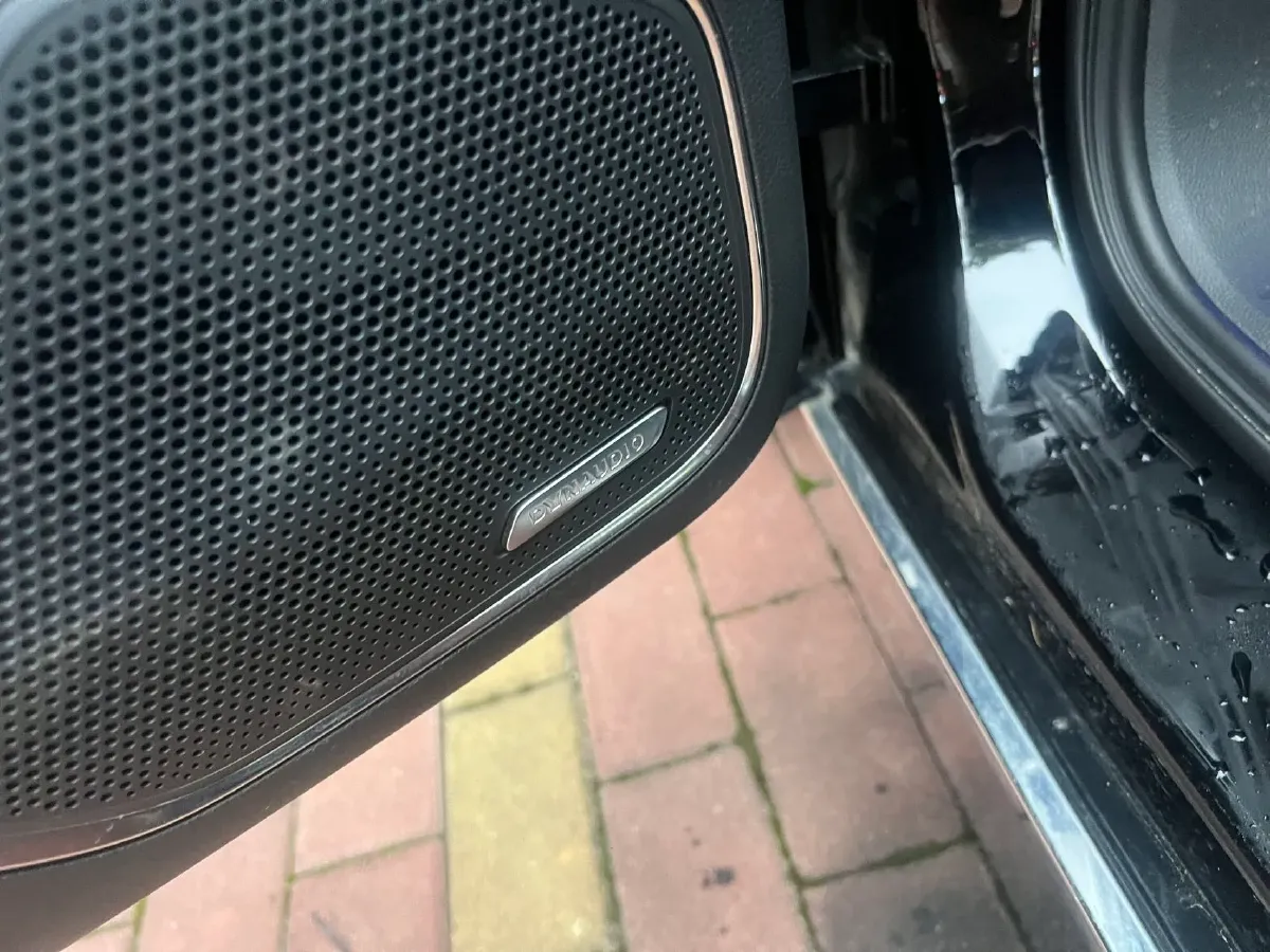 2024 HongQi H5 2.0T 224HP L4 8AT,autocango,china used car exporter,china ev exporter,chinese used car exporter,chinese used ev exporter