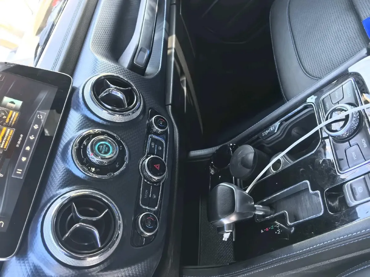 2019 Beijing BJ40 2.3T 231HP L4 6AT,autocango,china used car exporter,china ev exporter,chinese used car exporter,chinese used ev exporter