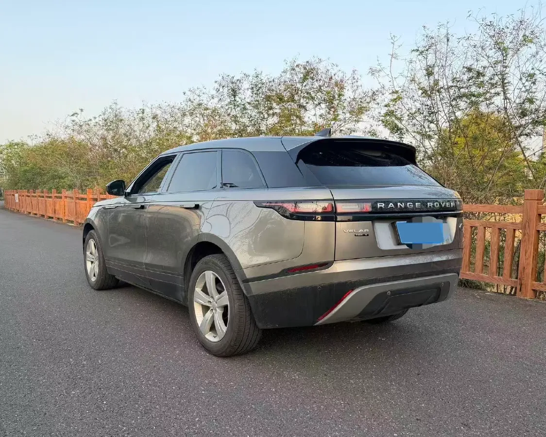 2018 Land Rover Range Rover Velar 2.0T 300HP L4 8AT,autocango,china used car exporter,china ev exporter,chinese used car exporter,chinese used ev exporter