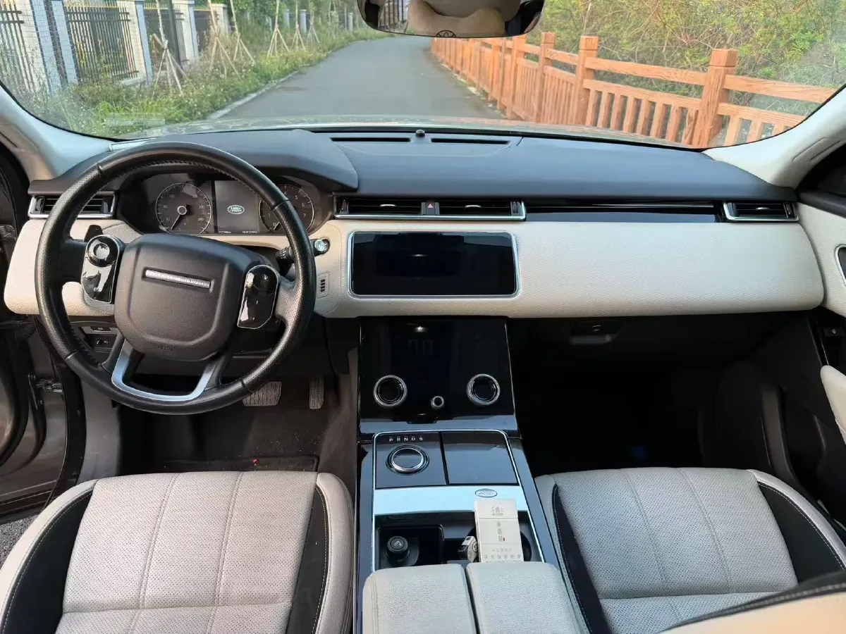 2018 Land Rover Range Rover Velar 2.0T 300HP L4 8AT,autocango,china used car exporter,china ev exporter,chinese used car exporter,chinese used ev exporter