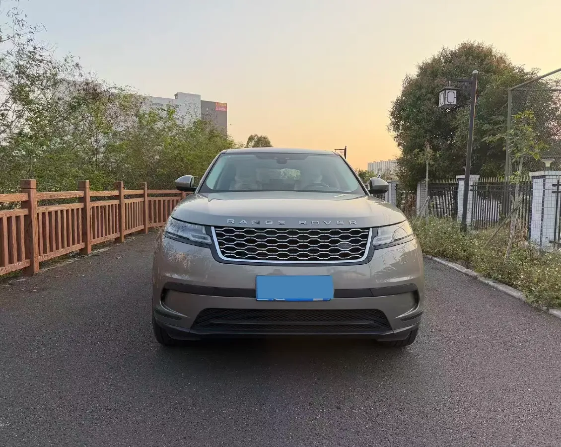 2018 Land Rover Range Rover Velar 2.0T 300HP L4 8AT,autocango,china used car exporter,china ev exporter,chinese used car exporter,chinese used ev exporter