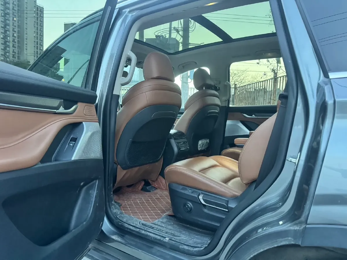 2017 MAXUS D90 2.0T 224HP L4 6AT,autocango,china used car exporter,china ev exporter,chinese used car exporter,chinese used ev exporter