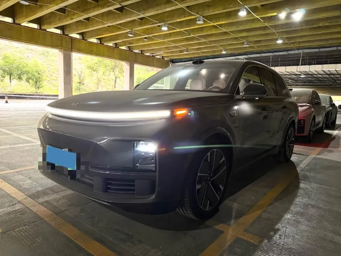 2025 Li L8 Range Extended 154HP REEV,autocango,china used car exporter,china ev exporter,chinese used car exporter,chinese used ev exporter