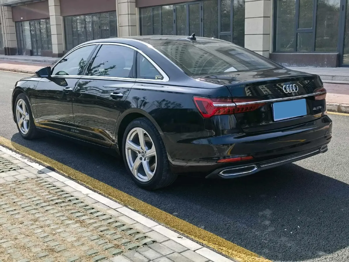 2019 Mercedes-Benz GLC Class 2.0T 245HP L4 9AT,autocango,china used car exporter,china ev exporter,chinese used car exporter,chinese used ev exporter