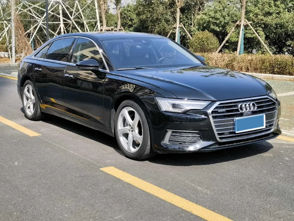 2019 Mercedes-Benz GLC Class 2.0T 245HP L4 9AT,autocango,china used car exporter,china ev exporter,chinese used car exporter,chinese used ev exporter