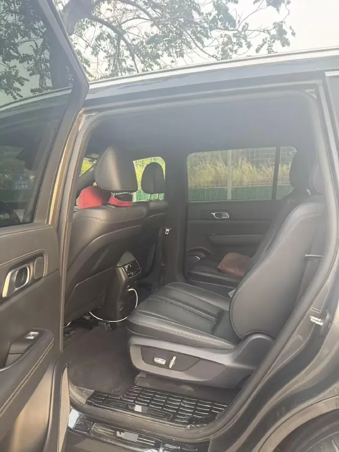 2020 Li ONE Range Extended 131HP REEV 40.5KWH,autocango,china used car exporter,china ev exporter,chinese used car exporter,chinese used ev exporter