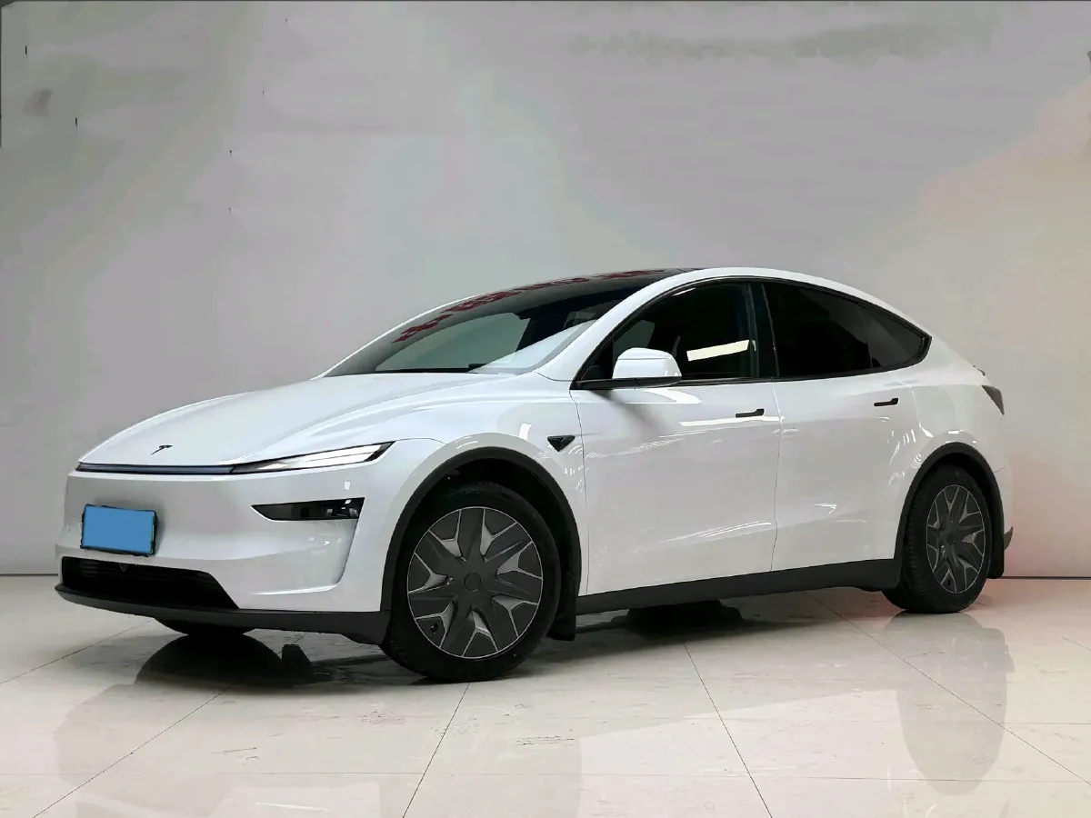2025 Tesla Model Y L BEV,autocango,china used car exporter,china ev exporter,chinese used car exporter,chinese used ev exporter