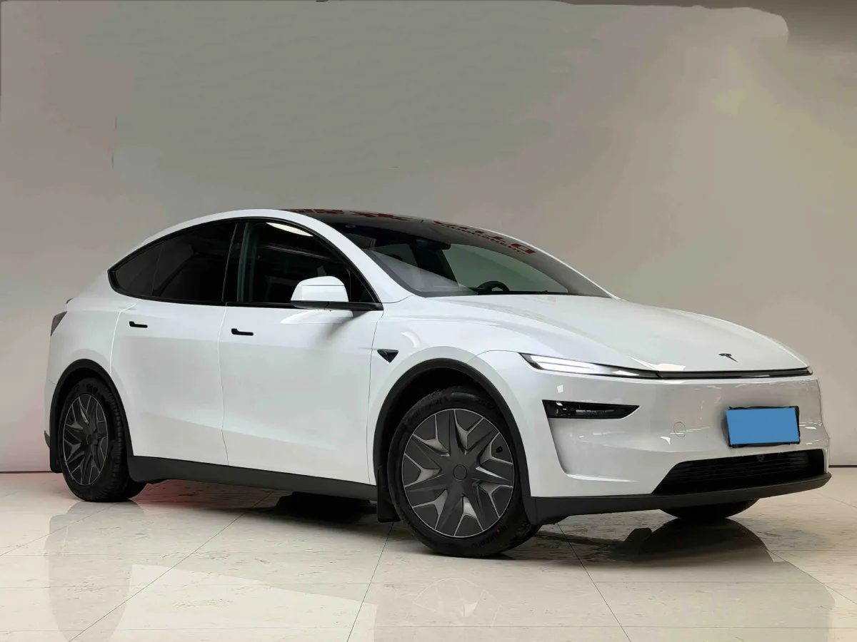 2025 Tesla Model Y L BEV,autocango,china used car exporter,china ev exporter,chinese used car exporter,chinese used ev exporter