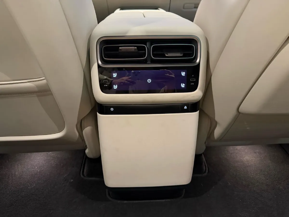 2025 Li i6 BEV,autocango,china used car exporter,china ev exporter,chinese used car exporter,chinese used ev exporter