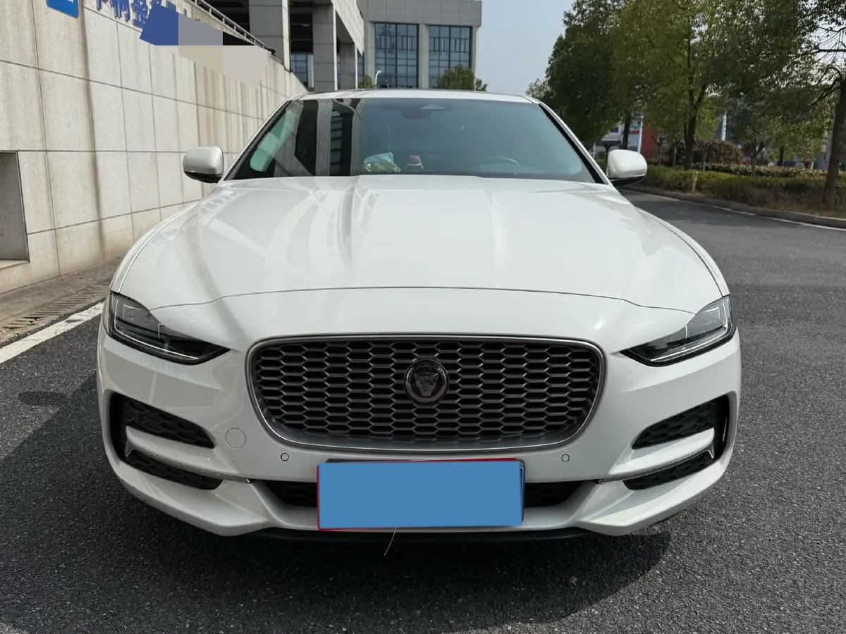 2021 Jaguar XEL 2.0T 250HP L4 8AT,autocango,china used car exporter,china ev exporter,chinese used car exporter,chinese used ev exporter