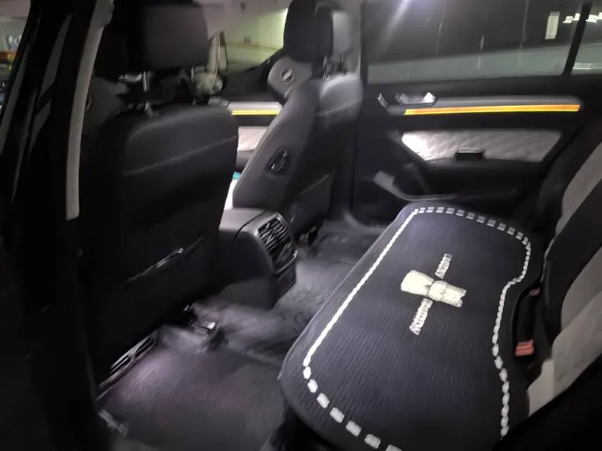 2023 Volkswagen Magotan 2.0T 186HP L4 7DCT,autocango,china used car exporter,china ev exporter,chinese used car exporter,chinese used ev exporter