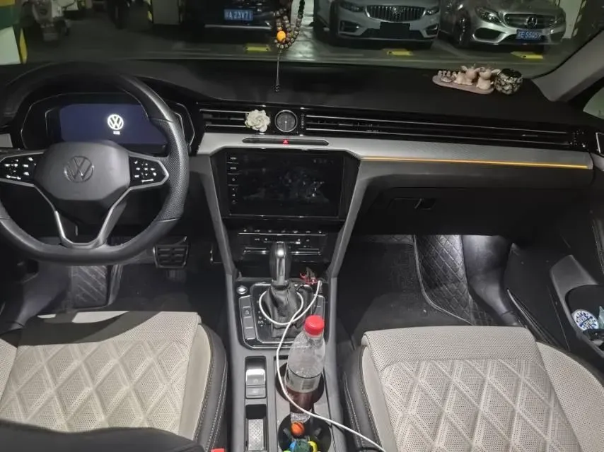 2023 Volkswagen Magotan 2.0T 186HP L4 7DCT,autocango,china used car exporter,china ev exporter,chinese used car exporter,chinese used ev exporter