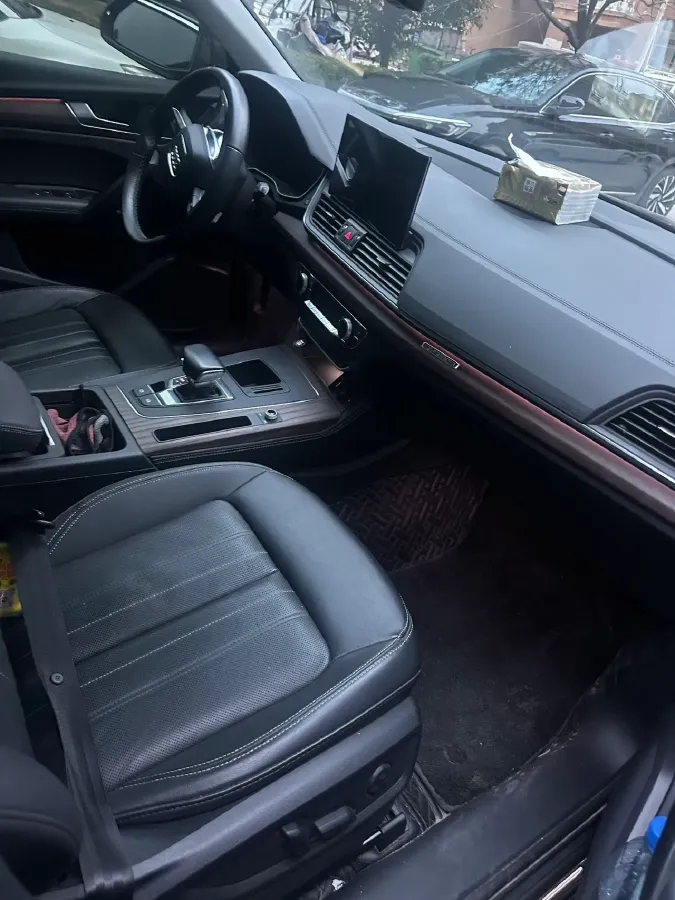 2022 Audi Q5L Sportback 2.0T 190HP L4 7DCT,autocango,china used car exporter,china ev exporter,chinese used car exporter,chinese used ev exporter