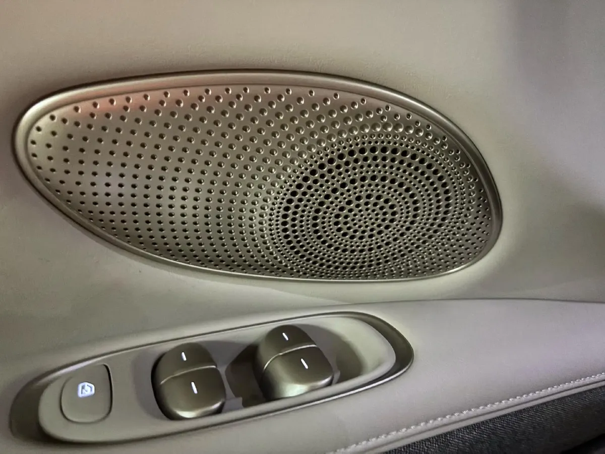 2025 IM LS6 BEV 83KWH,autocango,china used car exporter,china ev exporter,chinese used car exporter,chinese used ev exporter