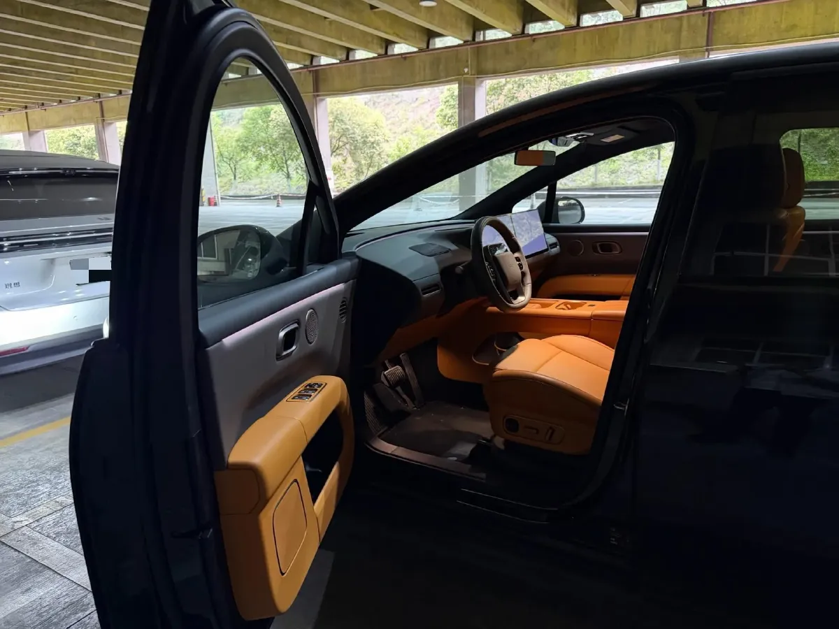 2025 Li i6 BEV,autocango,china used car exporter,china ev exporter,chinese used car exporter,chinese used ev exporter