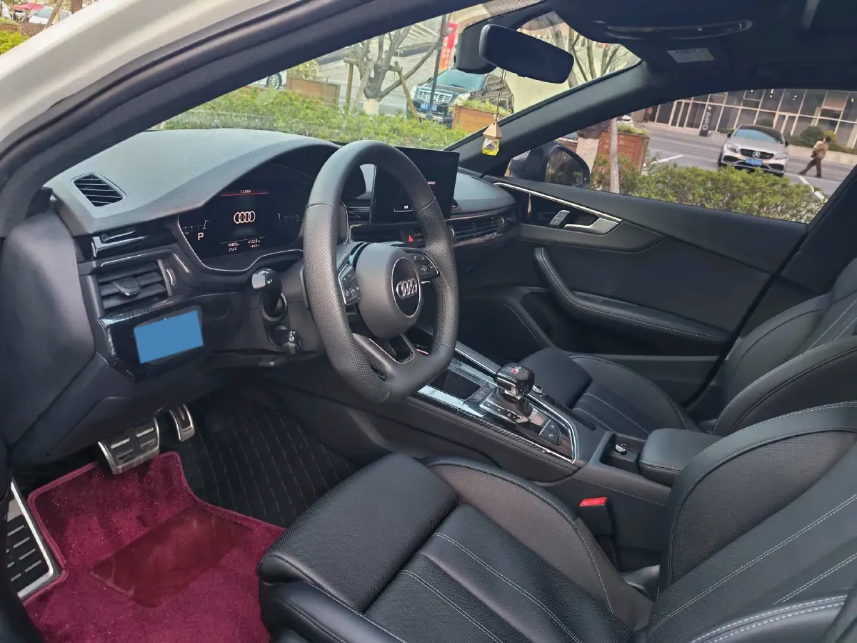 2024 Audi A4L 2.0T 190HP L4 7DCT,autocango,china used car exporter,china ev exporter,chinese used car exporter,chinese used ev exporter