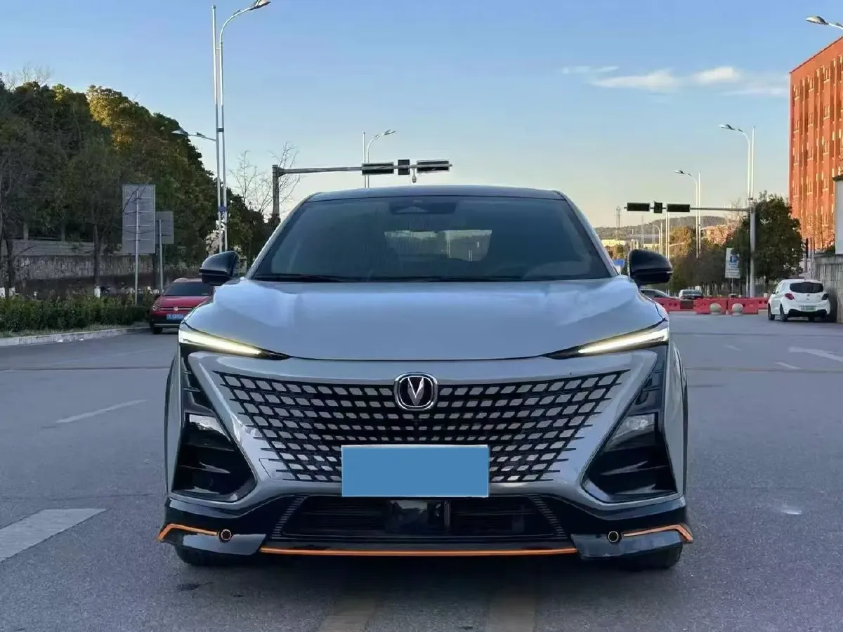 2022 ChangAn UNI-T 2.0T 233HP L4 8AT,autocango,china used car exporter,china ev exporter,chinese used car exporter,chinese used ev exporter