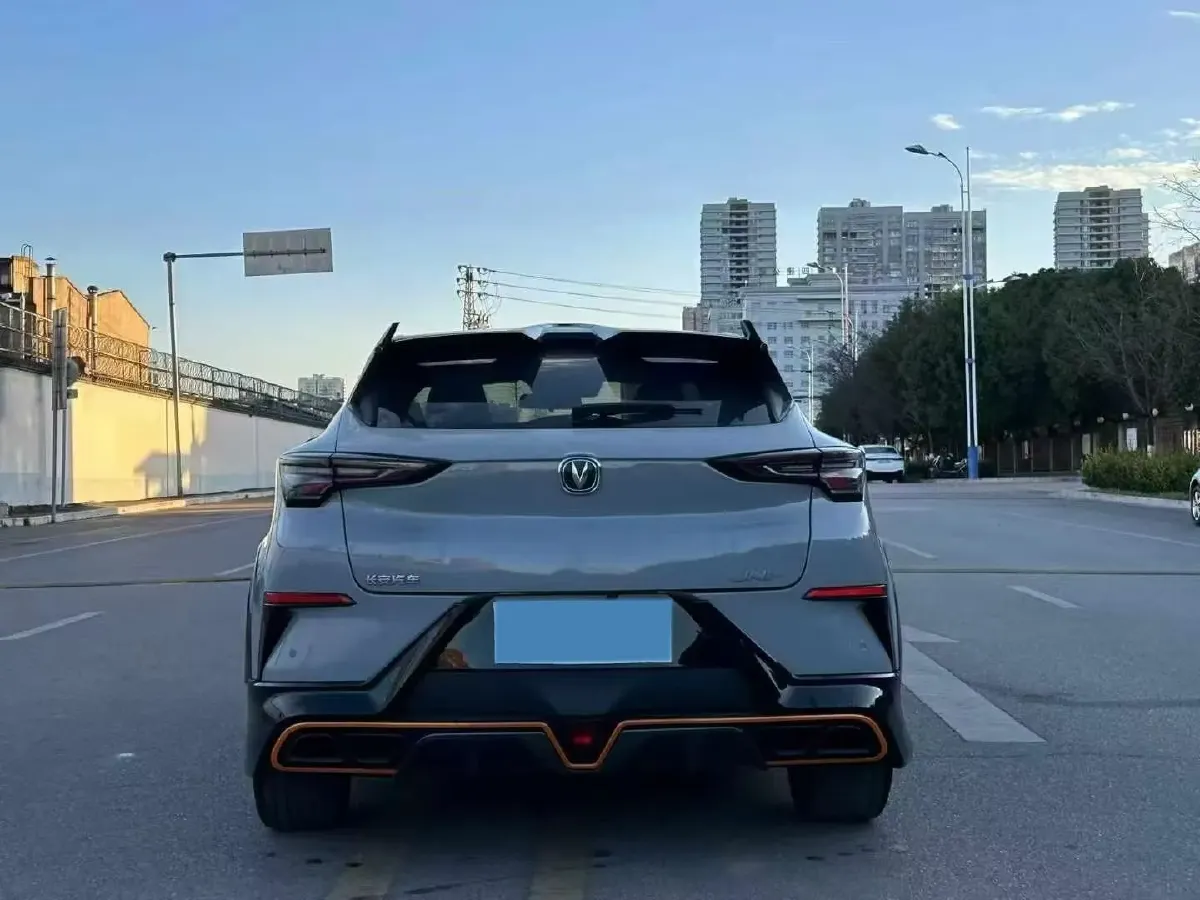 2022 ChangAn UNI-T 2.0T 233HP L4 8AT,autocango,china used car exporter,china ev exporter,chinese used car exporter,chinese used ev exporter