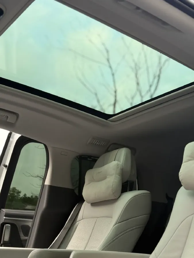 2025 Buick GL8 2.0T 237HP L4 9AT,autocango,china used car exporter,china ev exporter,chinese used car exporter,chinese used ev exporter