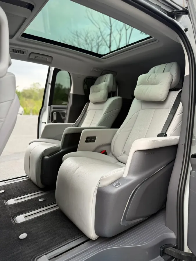 2025 Buick GL8 2.0T 237HP L4 9AT,autocango,china used car exporter,china ev exporter,chinese used car exporter,chinese used ev exporter