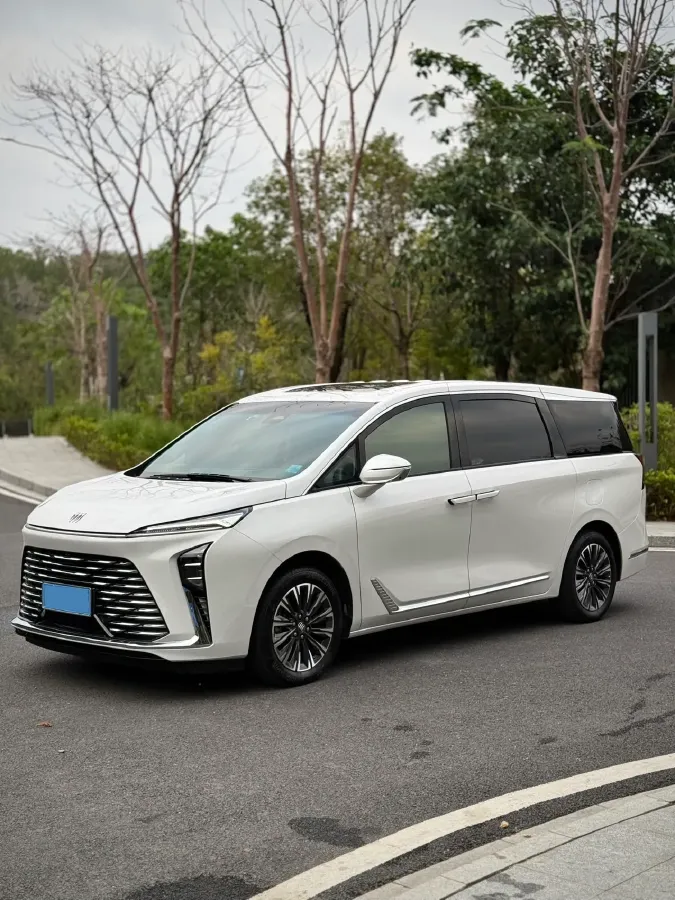 2025 Buick GL8 2.0T 237HP L4 9AT,autocango,china used car exporter,china ev exporter,chinese used car exporter,chinese used ev exporter