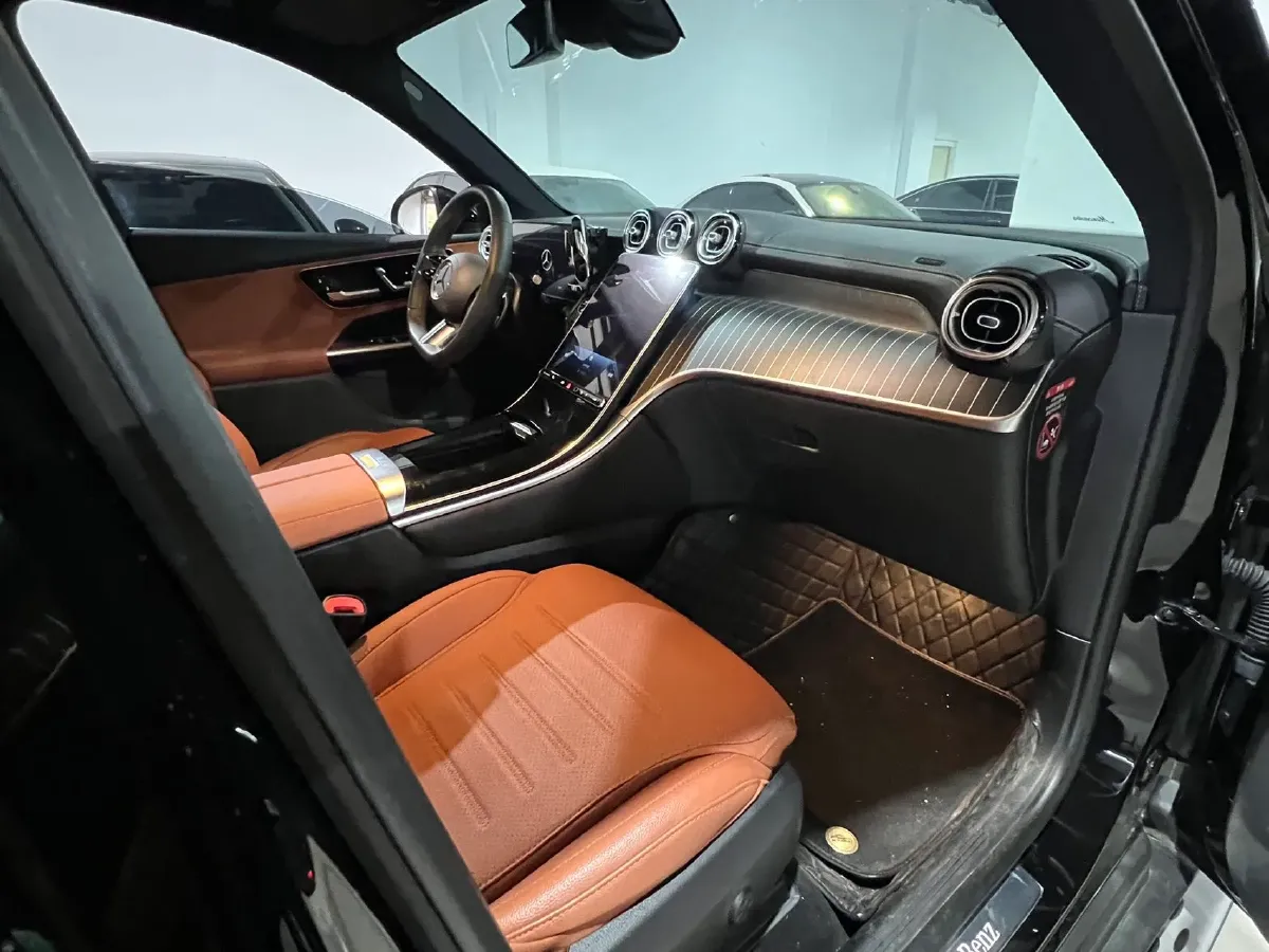 2023 Mercedes-Benz GLC Class 2.0T 258HP L4 9AT,autocango,china used car exporter,china ev exporter,chinese used car exporter,chinese used ev exporter