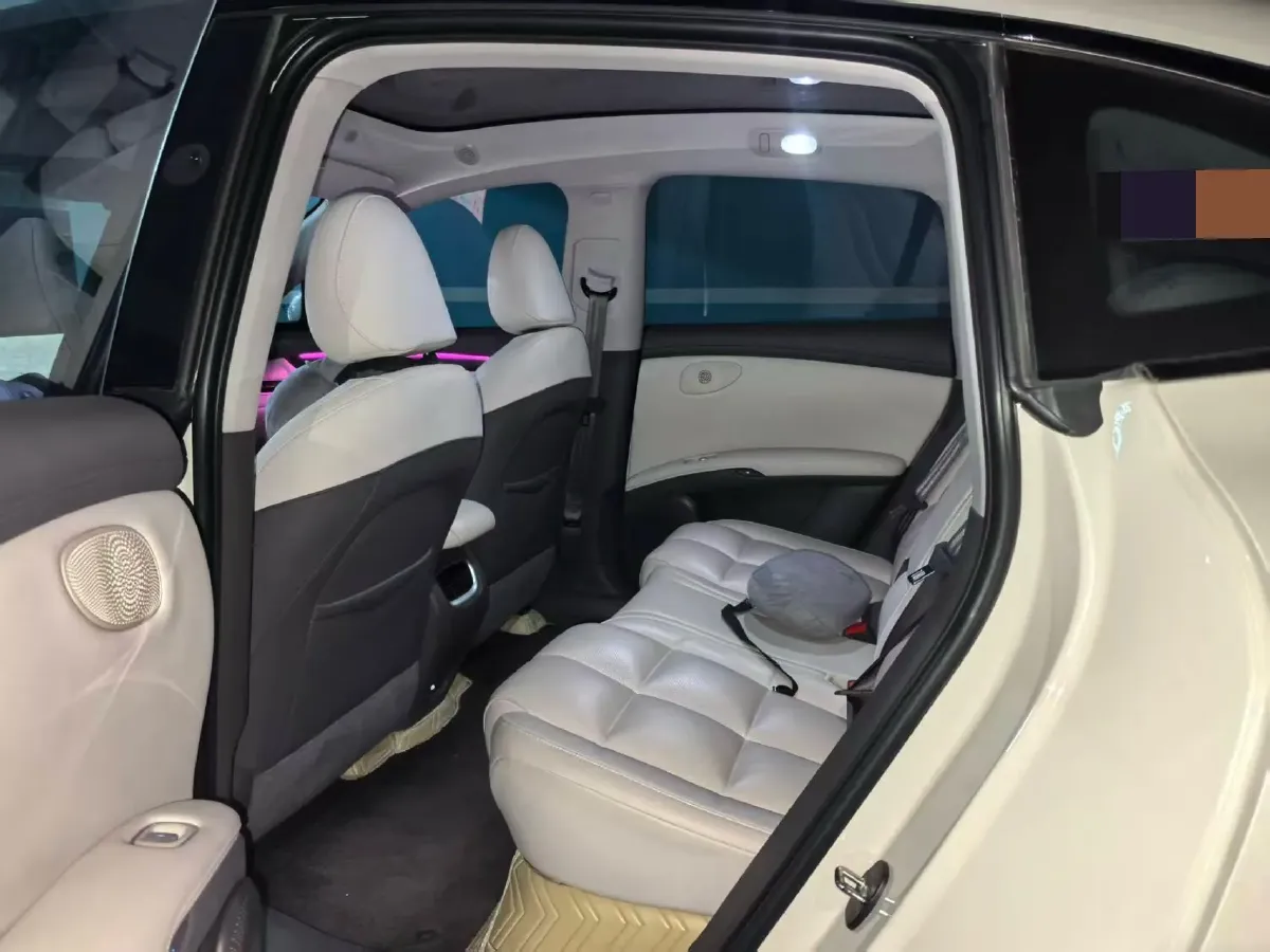 2023 IM LS6 BEV 71KWH,autocango,china used car exporter,china ev exporter,chinese used car exporter,chinese used ev exporter