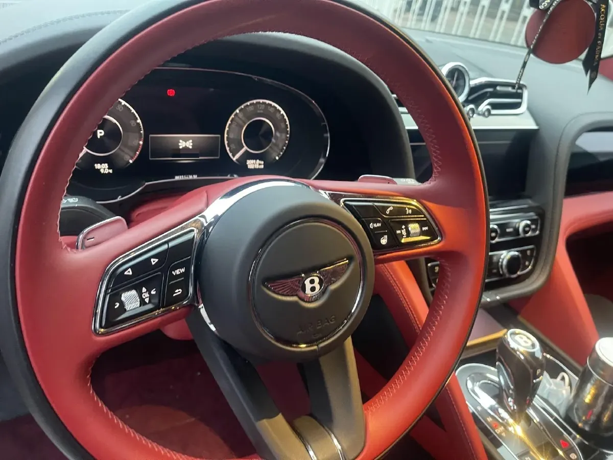 2024 Bentley Bentayga 4.0T 550HP V8 8AT,autocango,china used car exporter,china ev exporter,chinese used car exporter,chinese used ev exporter