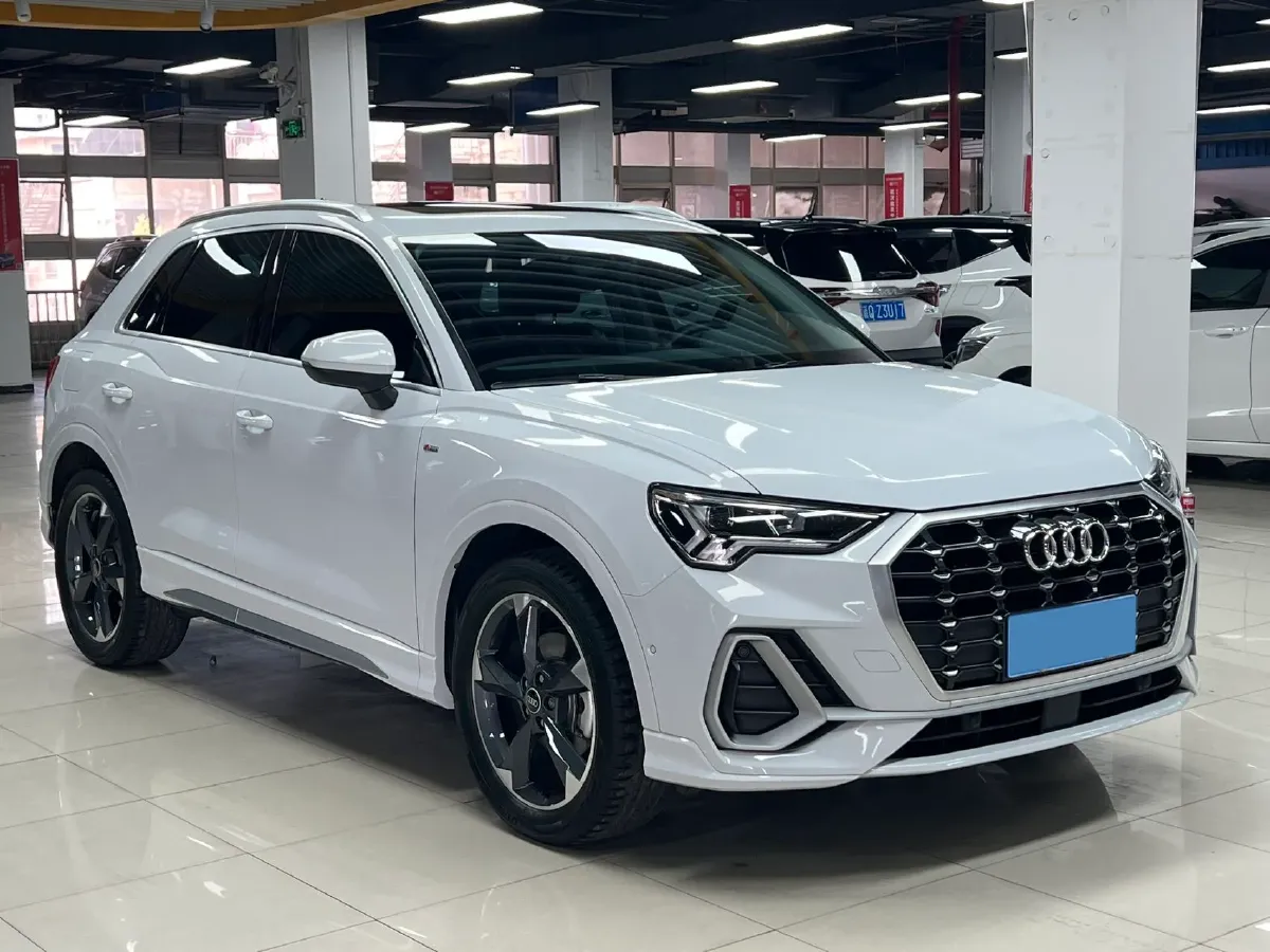 2023 Audi Q3 1.4T 150HP L4 7DCT,autocango,china used car exporter,china ev exporter,chinese used car exporter,chinese used ev exporter