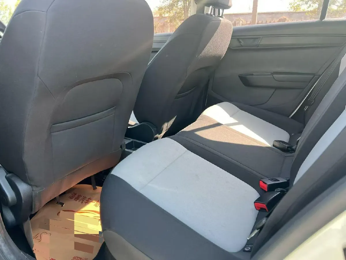 2017 Skoda Fabia 1.4L 90HP L4 6AT,autocango,china used car exporter,china ev exporter,chinese used car exporter,chinese used ev exporter