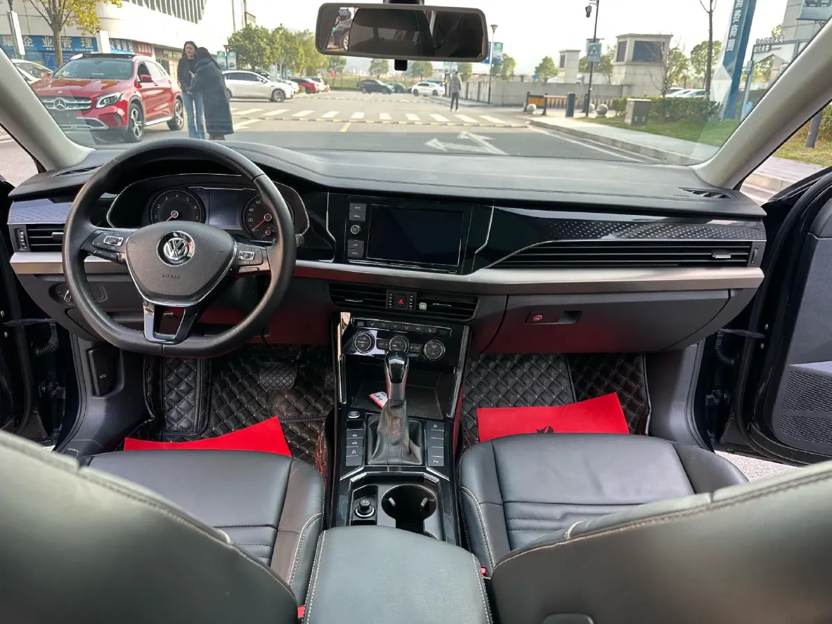 2019 Skoda Kodiak 2.0T 186HP L4 7DCT,autocango,china used car exporter,china ev exporter,chinese used car exporter,chinese used ev exporter