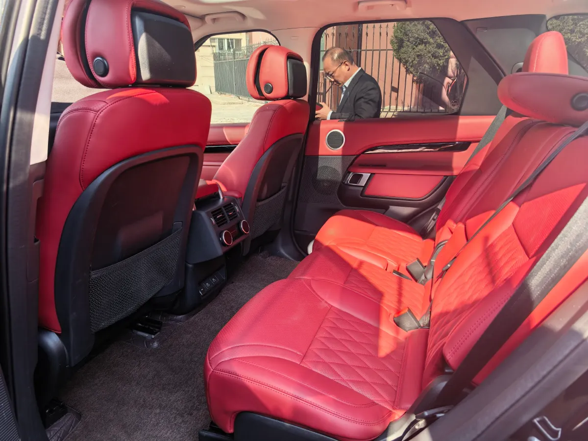 2024 Land Rover Discovery 3.0T 360HP L6 8AT,autocango,china used car exporter,china ev exporter,chinese used car exporter,chinese used ev exporter