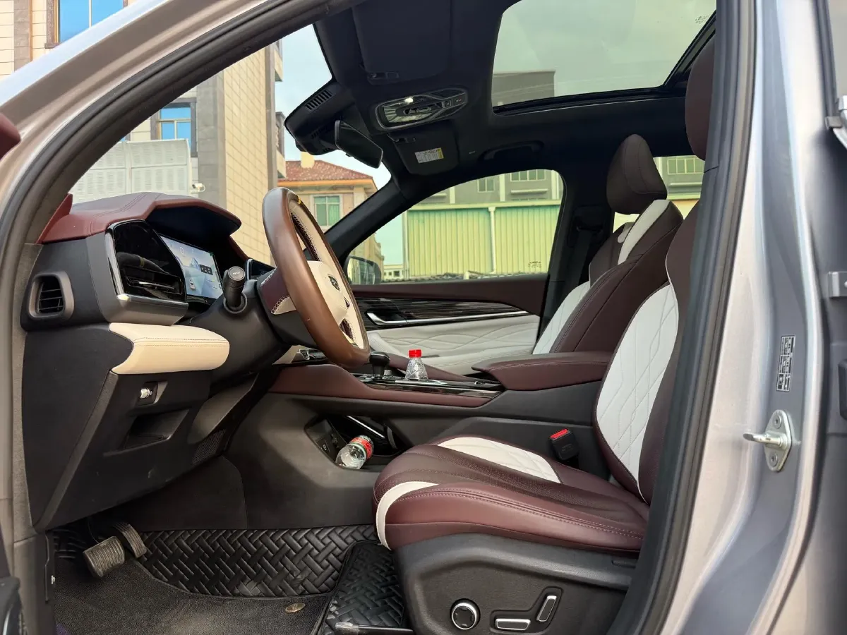 2021 Geely Monjaro 2.0T 218HP L4 7DCT,autocango,china used car exporter,china ev exporter,chinese used car exporter,chinese used ev exporter