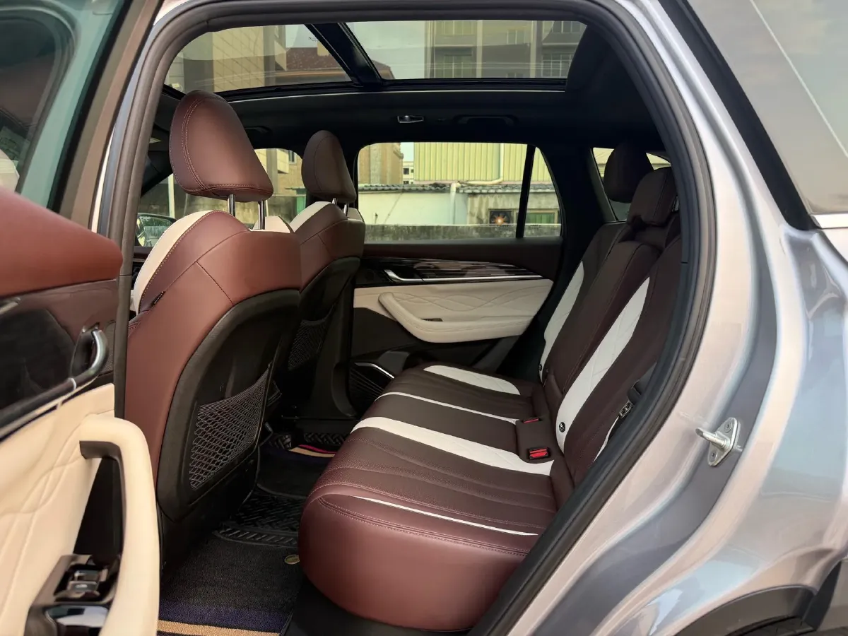 2021 Geely Monjaro 2.0T 218HP L4 7DCT,autocango,china used car exporter,china ev exporter,chinese used car exporter,chinese used ev exporter