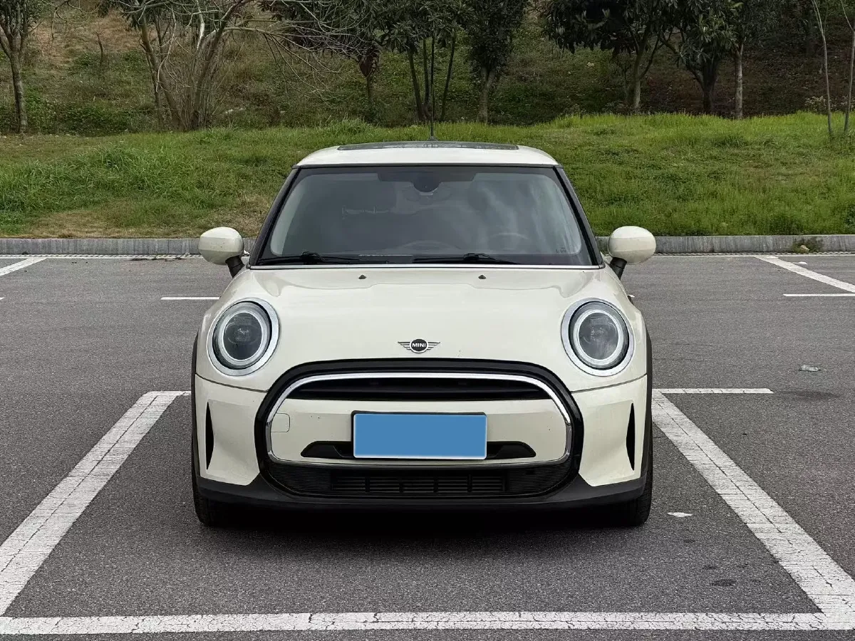2022 MINI MINI 1.5T 102HP L3 7DCT,autocango,china used car exporter,china ev exporter,chinese used car exporter,chinese used ev exporter