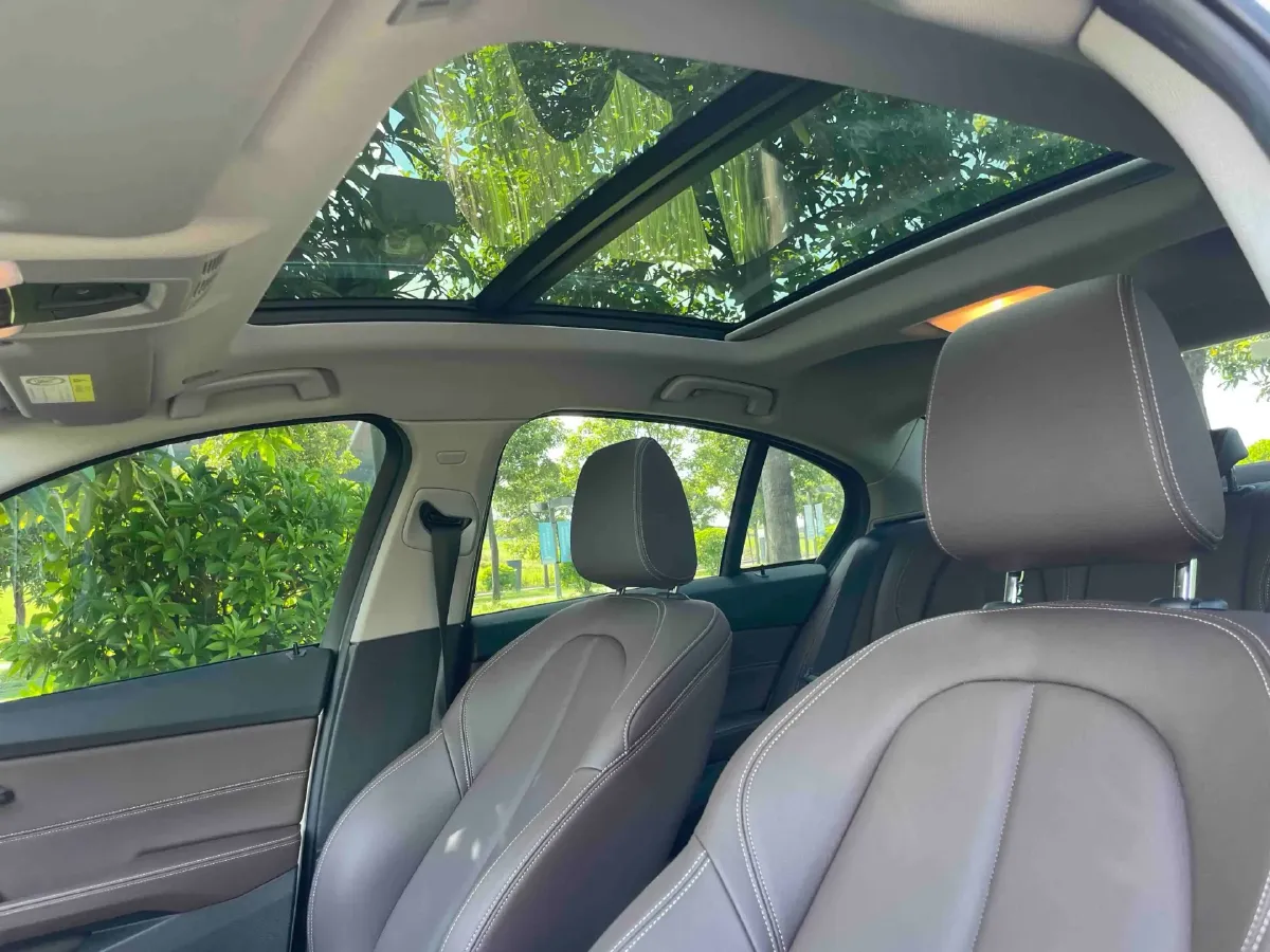 2022 BMW 1 Series 1.5T 140HP L3 7DCT,autocango,china used car exporter,china ev exporter,chinese used car exporter,chinese used ev exporter