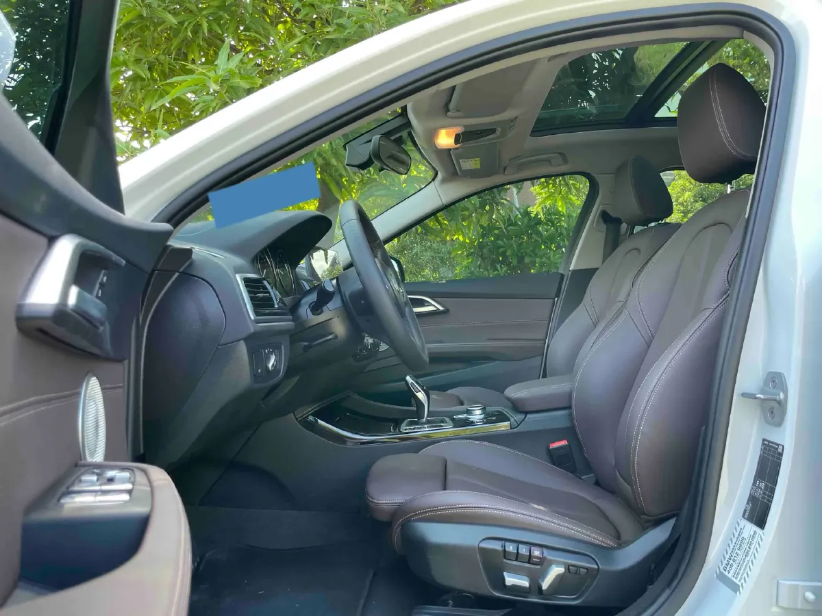 2022 BMW 1 Series 1.5T 140HP L3 7DCT,autocango,china used car exporter,china ev exporter,chinese used car exporter,chinese used ev exporter