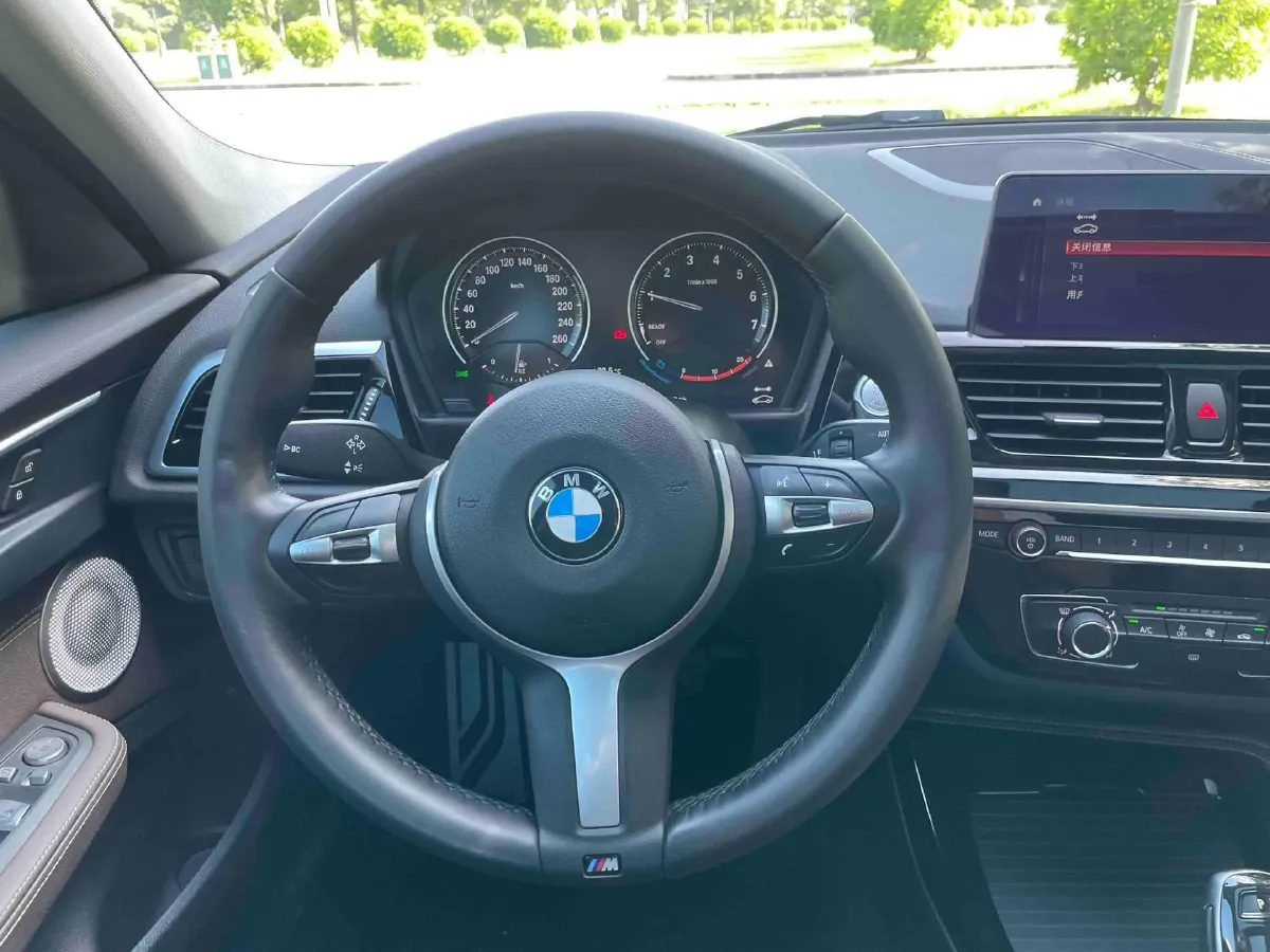 2022 BMW 1 Series 1.5T 140HP L3 7DCT,autocango,china used car exporter,china ev exporter,chinese used car exporter,chinese used ev exporter