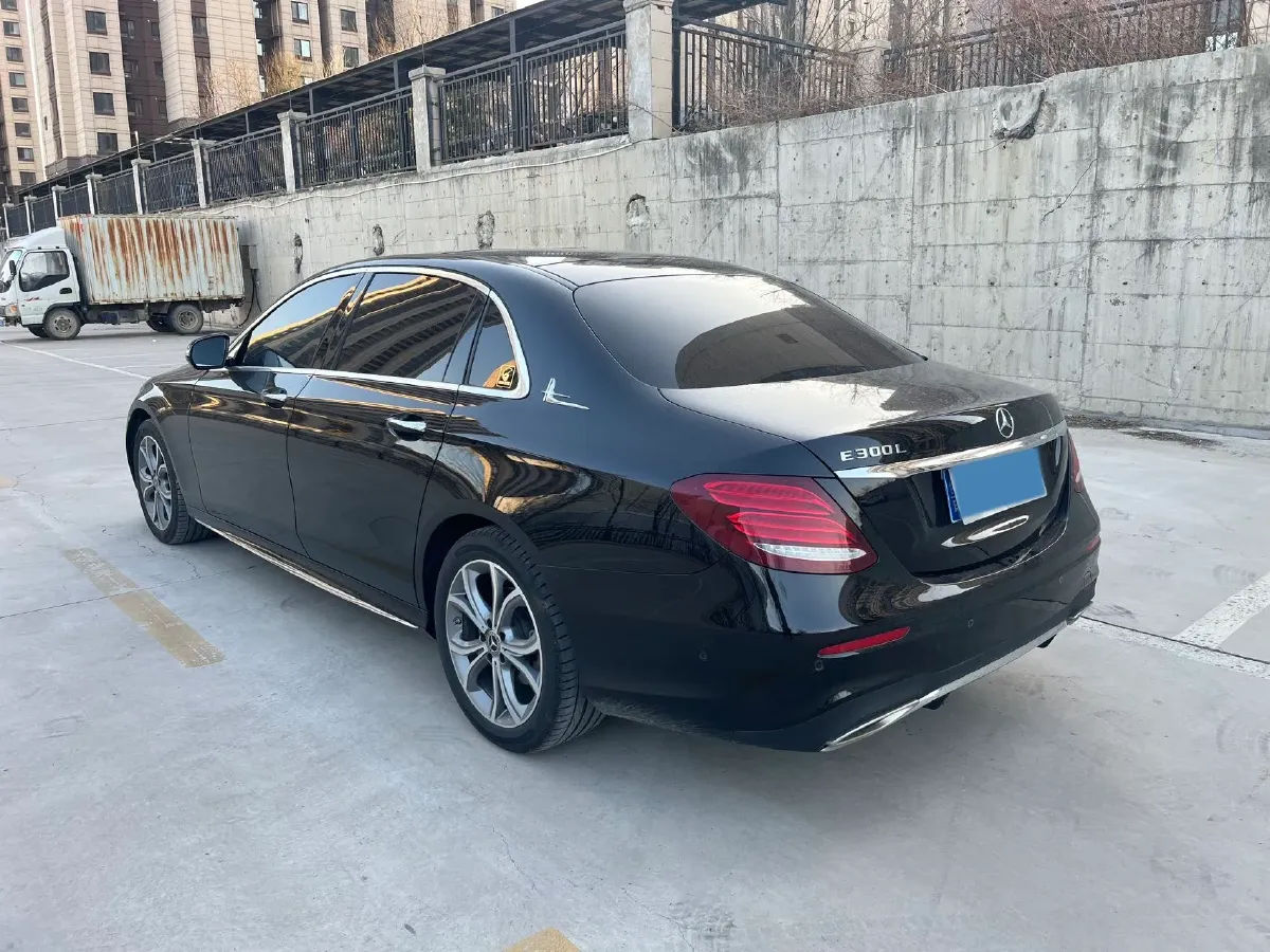 2020 Mercedes-Benz E Class 2.0T 258HP L4 9AT,autocango,china used car exporter,china ev exporter,chinese used car exporter,chinese used ev exporter