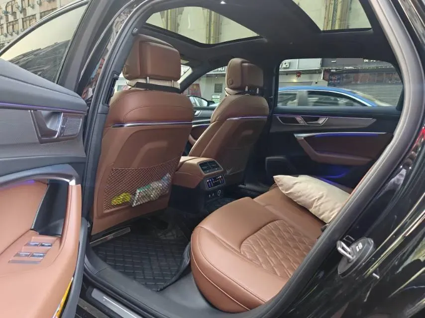 2025 Audi A6L 2.0T 245HP L4 7DCT,autocango,china used car exporter,china ev exporter,chinese used car exporter,chinese used ev exporter