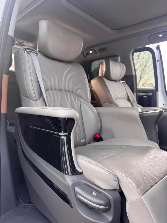 2024 GAC Trumpchi M8 2.0T 252HP L4 8AT,autocango,china used car exporter,china ev exporter,chinese used car exporter,chinese used ev exporter