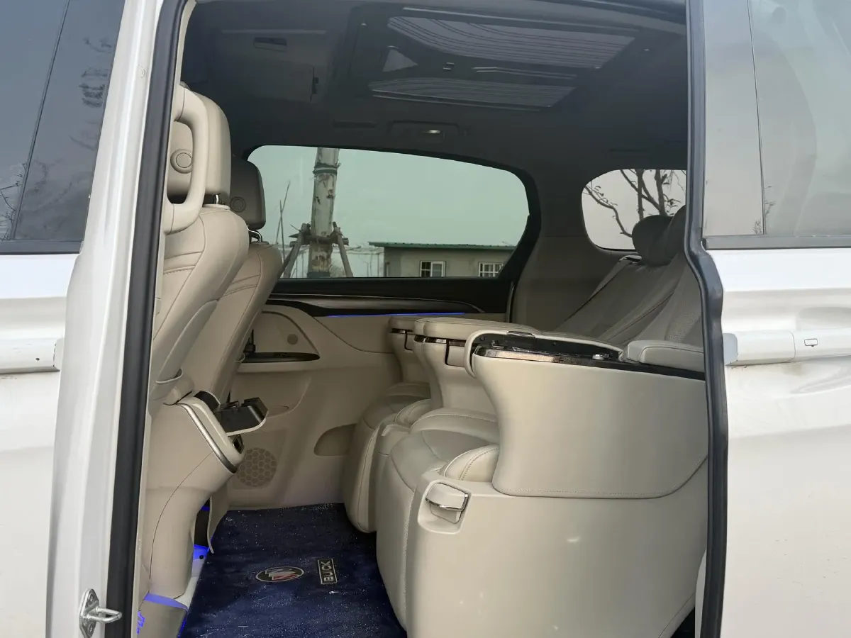 2020 Buick GL8 2.0T 237HP L4 9AT,autocango,china used car exporter,china ev exporter,chinese used car exporter,chinese used ev exporter