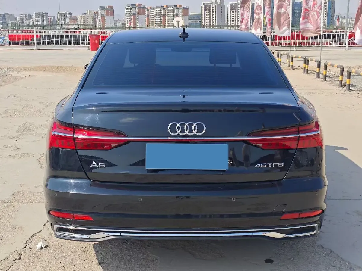 2023 Audi A6L 2.0T 190HP L4 7DCT,autocango,china used car exporter,china ev exporter,chinese used car exporter,chinese used ev exporter