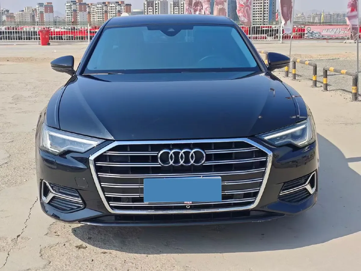2023 Audi A6L 2.0T 190HP L4 7DCT,autocango,china used car exporter,china ev exporter,chinese used car exporter,chinese used ev exporter