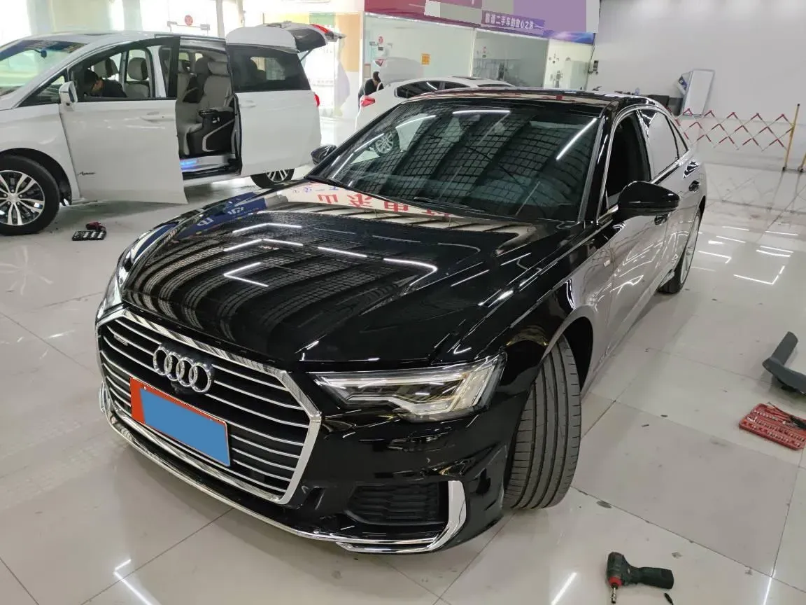 2021 Audi A6L 2.0T 224HP L4 7DCT,autocango,china used car exporter,china ev exporter,chinese used car exporter,chinese used ev exporter