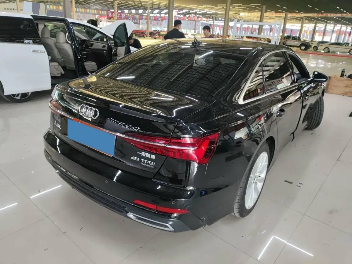 2021 Audi A6L 2.0T 224HP L4 7DCT,autocango,china used car exporter,china ev exporter,chinese used car exporter,chinese used ev exporter